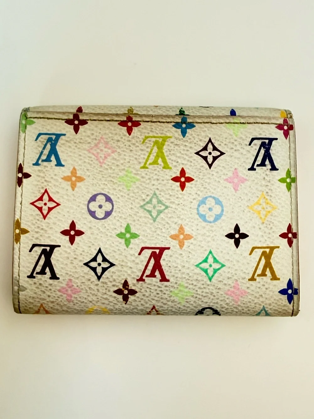 Louis Vuitton compact louis